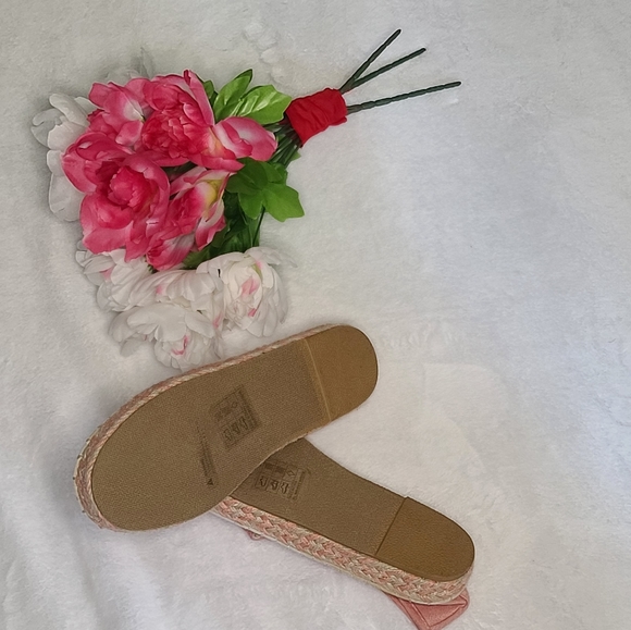 Shoes - Picture 3 of 3